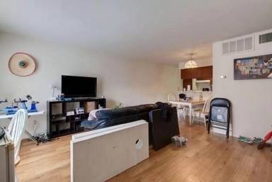 Main picture of 2207 Leon St