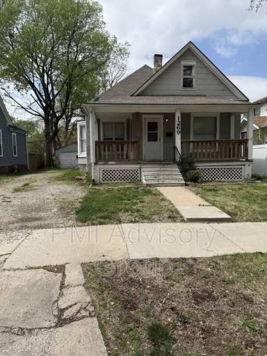 Main picture of 1269 SW Mulvane St