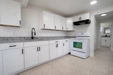 Main picture of 708 Karlov St