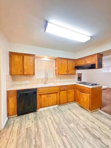 Main picture of 208 Electra Ave