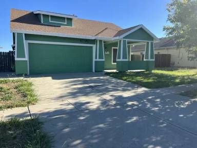 Main picture of 2239 Roberta Ave