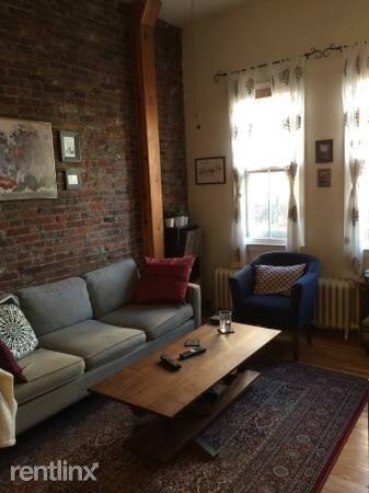 Main picture of 707 S 3rd St