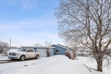Main picture of 6 Parkway Drive Units A&B - A