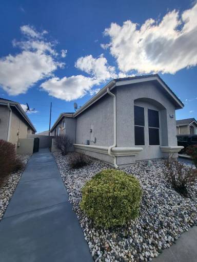 Main picture of 1903 Teal Dr