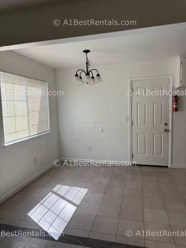 Main picture of 2913 Sugarpine Way