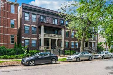 Main picture of 515 E 60th St