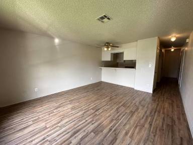 Main picture of 674 E 142nd St