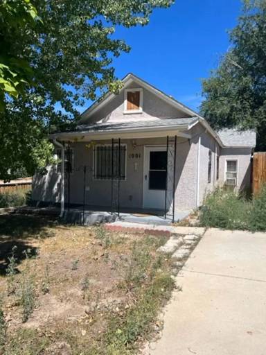 Main picture of 1001 E 2nd St