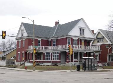 Main picture of 2704 W Greenfield Ave