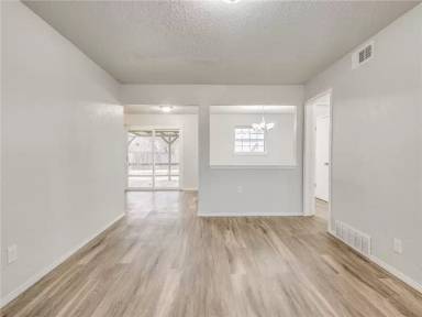 Main picture of 2717 SW 80th St