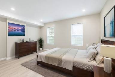 Main picture of 4709 Penn St