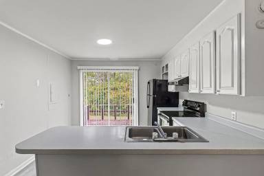 Main picture of 193 Woodland Trl