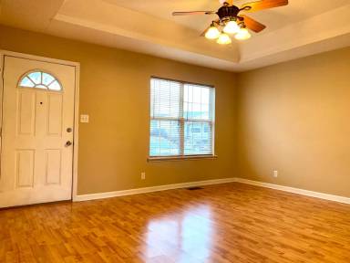 Main picture of 101 Bowers Ct