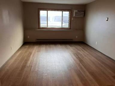 Main picture of 164 Viking Cir