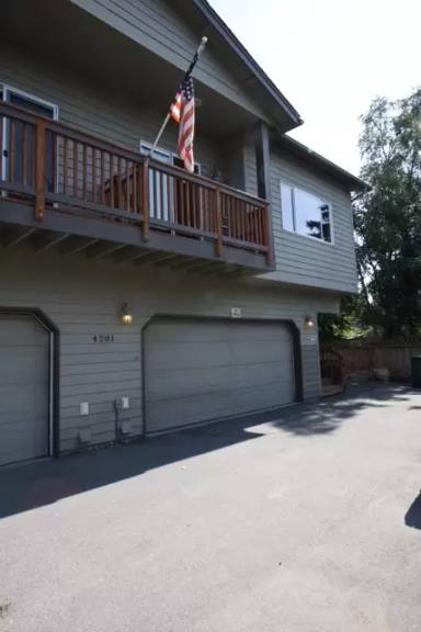 Main picture of 4201 Piper St