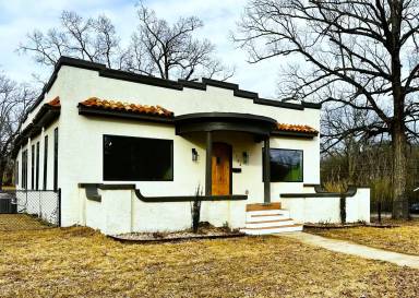 Main picture of 1504 W 22nd St