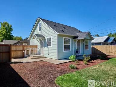 Main picture of 1212 Alder Dr NE