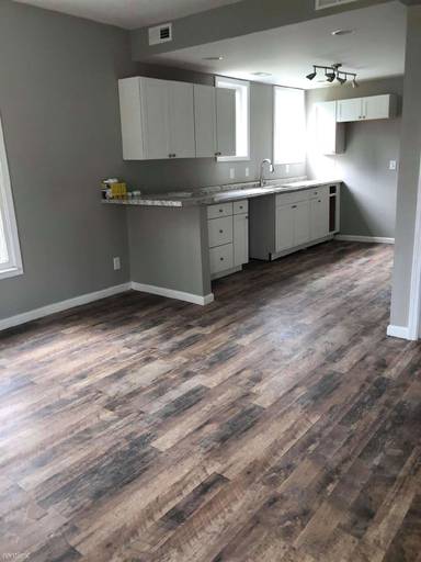 Main picture of 317 S Dodge Ave