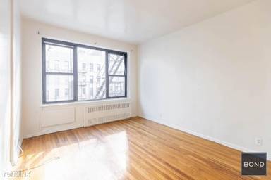 Main picture of 424 W 57th St