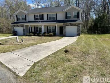 Main picture of 243-249 Village Creek Way