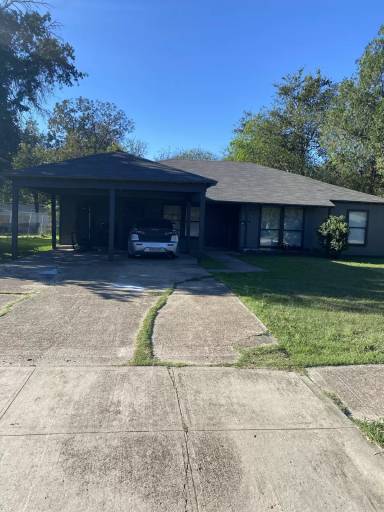 Main picture of 1702 Duncan Ave