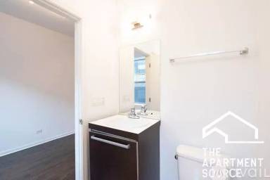 Main picture of 5054 N Winthrop Ave