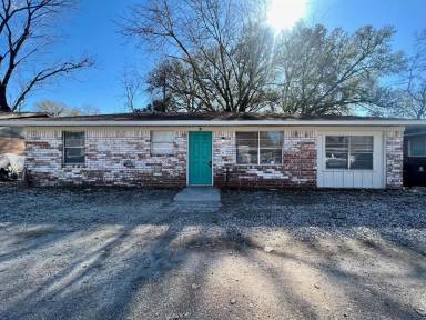 Main picture of 1923 Ojeman Rd