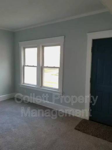 Main picture of 10701 Vernon Ave