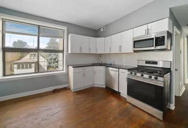 Main picture of 2542 N Harding Ave