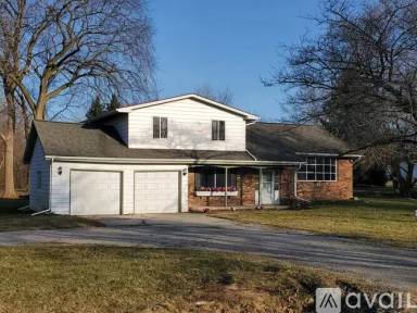 Main picture of 5474 N Gale Rd