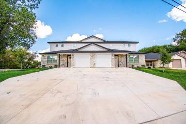 Main picture of 2361 S Wall St