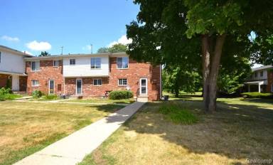 Main picture of Fox Hills Condominium