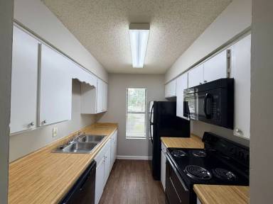 Main picture of 2305 Bemiss Rd
