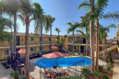 Main picture of 5th Ave Apartments