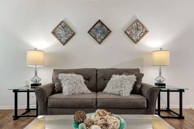 Main picture of The Shelton Apartments
