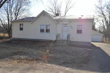 Main picture of 970 County Road E W
