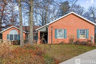 Main picture of 6578 Pullhook Ln