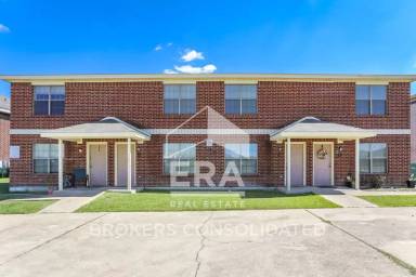 Main picture of 707 S Amy Ln