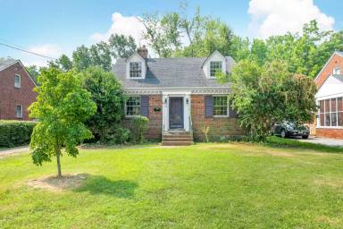 Main picture of 7312 Hermitage Rd