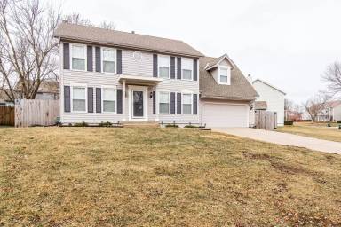 Main picture of 15704 Outlook St
