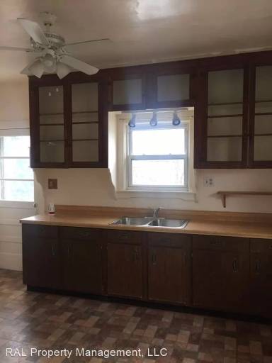 Main picture of 3376 W 100th St