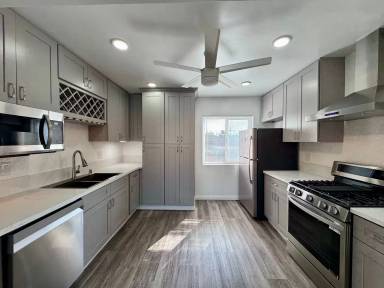 Main picture of 1027 Roswell Ave