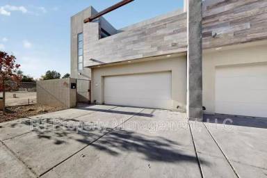 Main picture of 705 Alcalde Pl