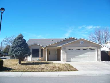 Main picture of 251 Gloucester Cir E