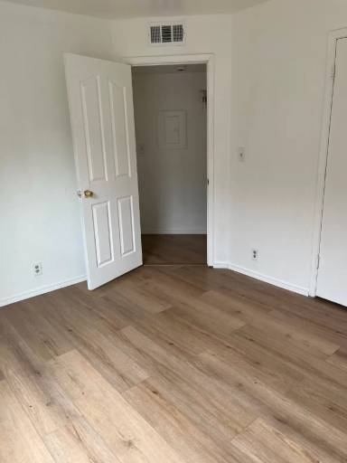 Main picture of 420 Vermont St NE