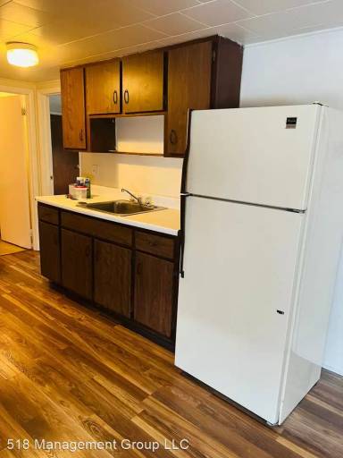 Main picture of 865 Madison Ave