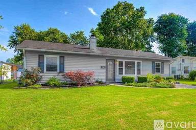 Main picture of 310 Whitewater Dr