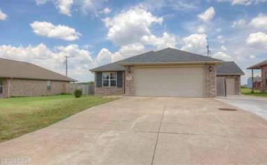 Main picture of 1253 Matthew Cir