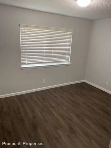 Main picture of South Glen Apartments