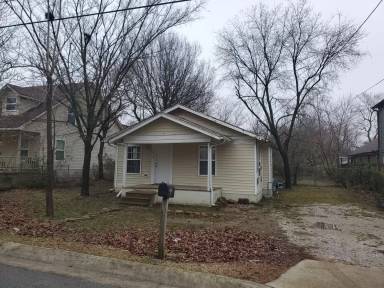Main picture of 1318 S College Ave